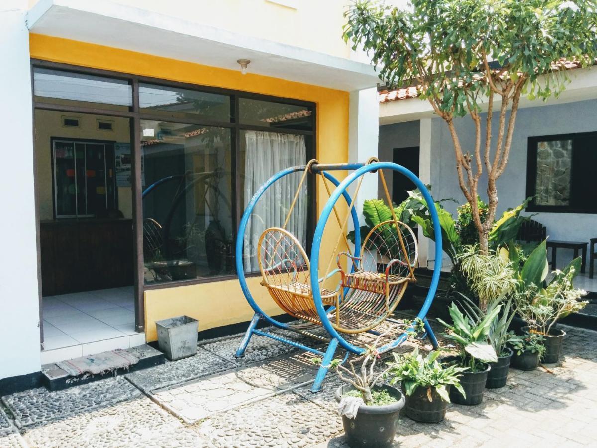 Hotel Gunung Slamet Пурвокерто Экстерьер фото