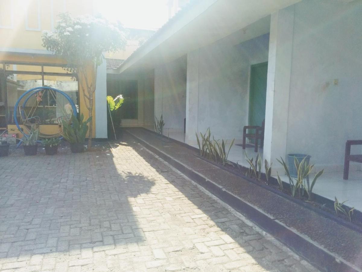 Hotel Gunung Slamet Пурвокерто Экстерьер фото